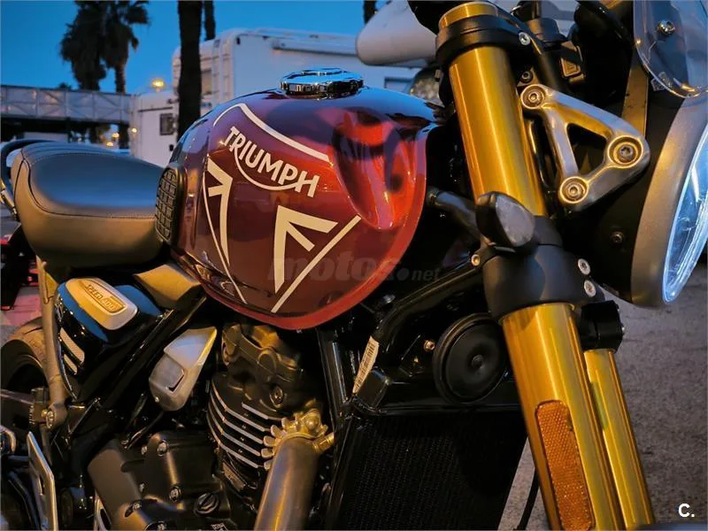 Triumph Speed 400 – Vista 3