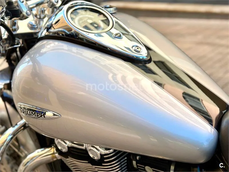 Triumph Thunderbird 1600 – Vista 21