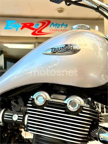 Triumph Thunderbird 1600 – Vista 32