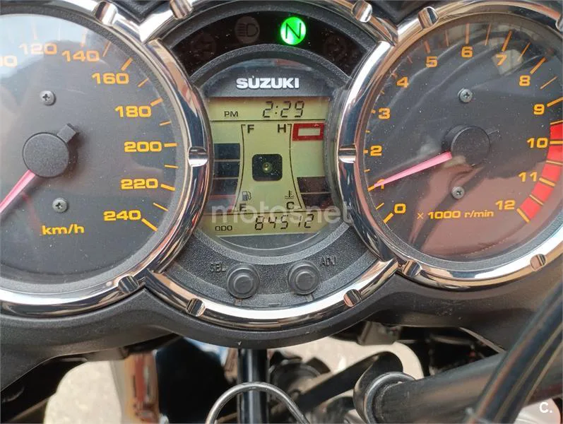 Suzuki V-Strom 1000 – Vista 6