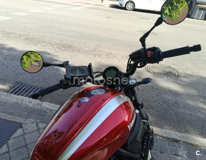 Yamaha XSR 700 – Vista 3