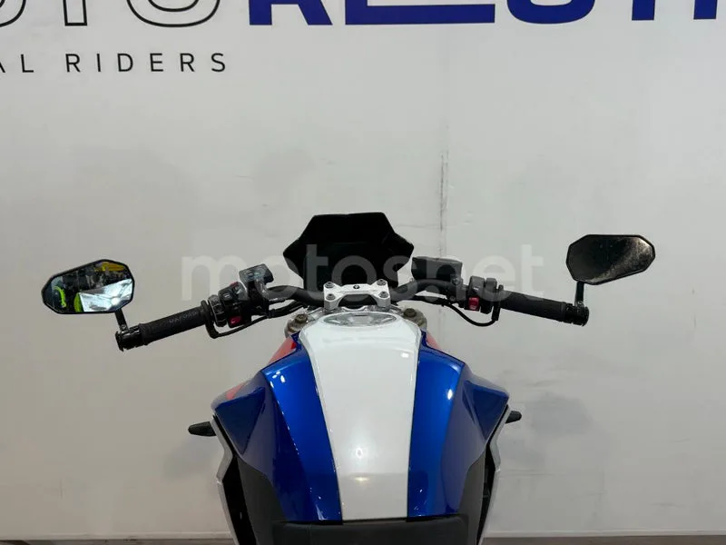 BMW F 900 R – Vista 11