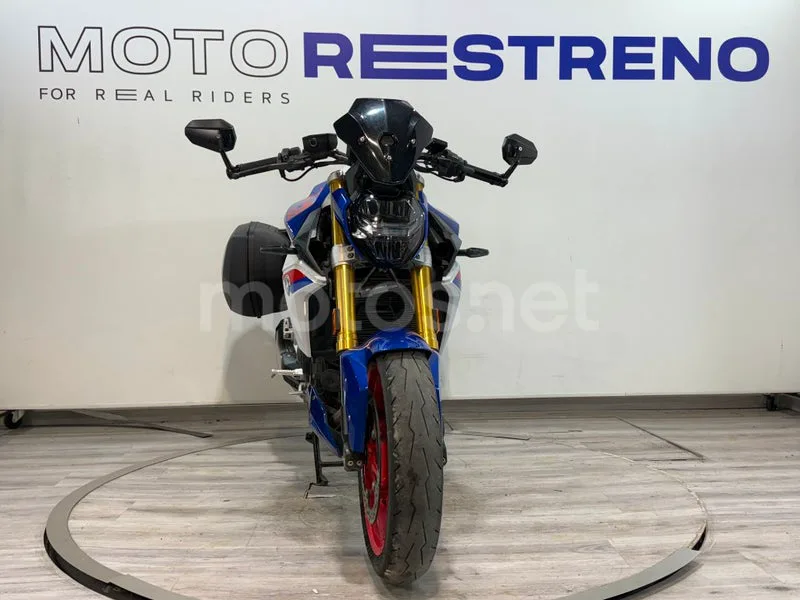 BMW F 900 R – Vista 4