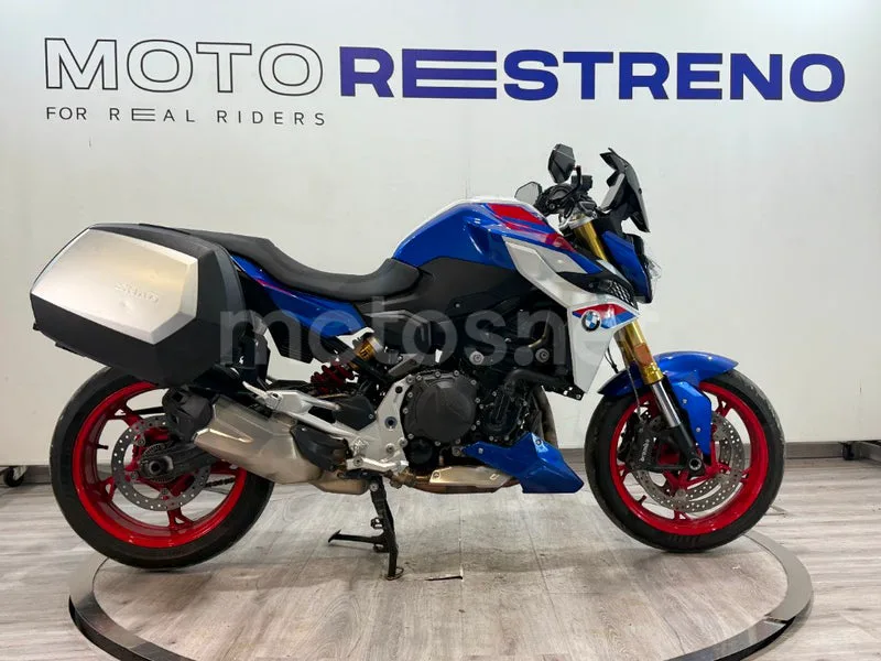 BMW F 900 R – Vista 7