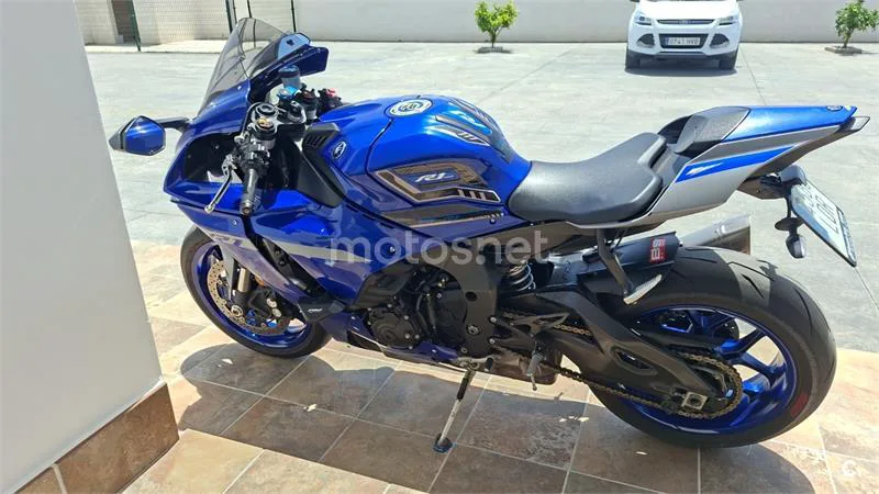Yamaha R1 – Vista 5