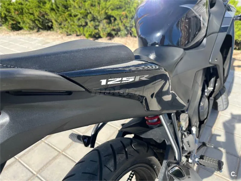 Honda CBR 125R – Vista 9