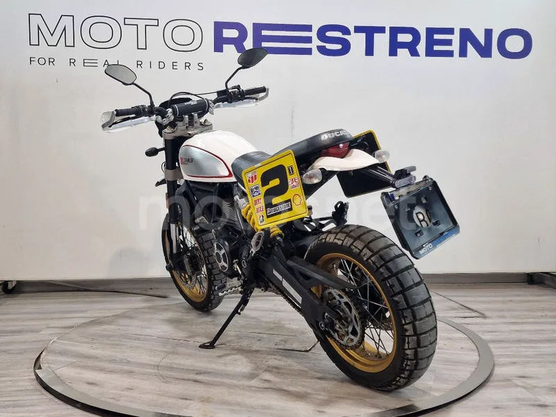 Ducati Scrambler – Vista 3