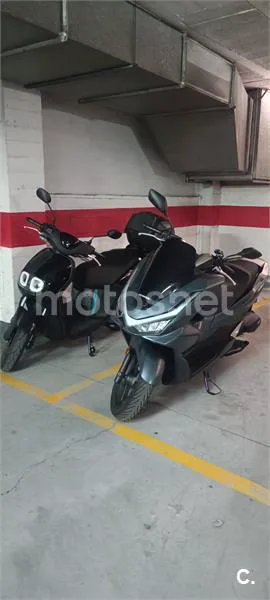 Honda PCX 125 – Vista 2