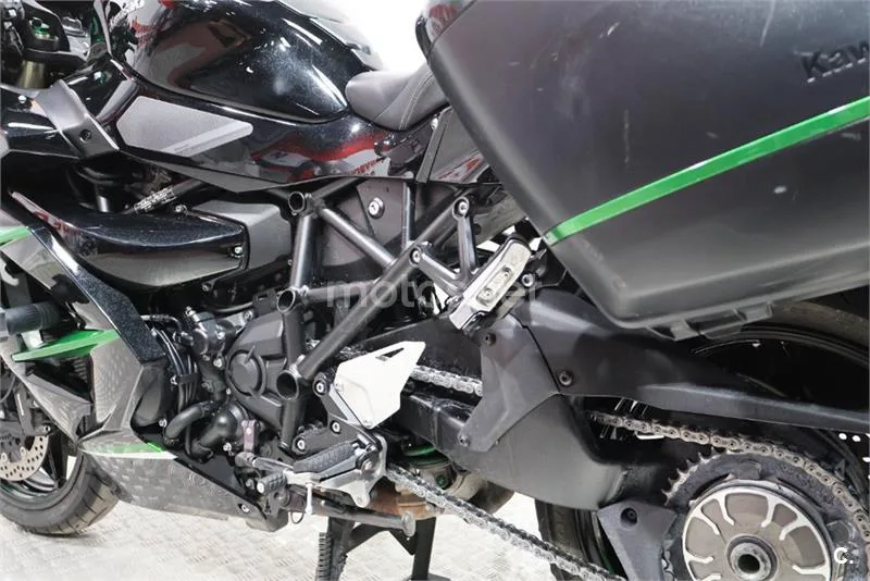 Kawasaki Ninja H2 – Vista 14