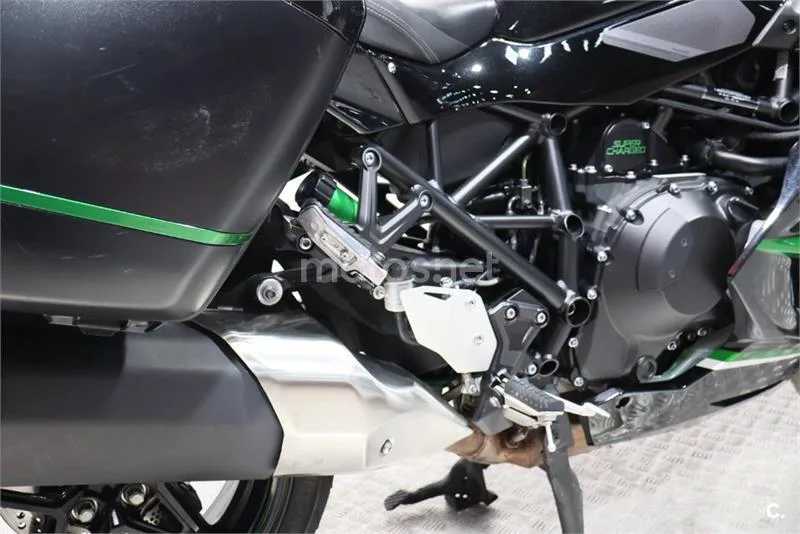 Kawasaki Ninja H2 – Vista 15