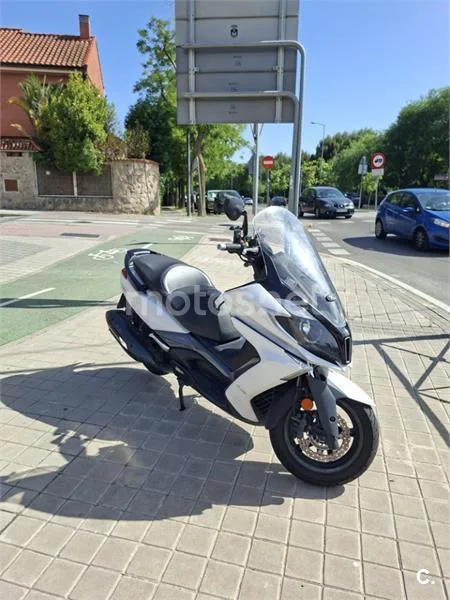 Kymco Super Dink 350 – Vista 4