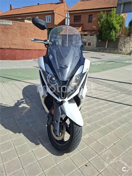 Kymco Super Dink 350 – Vista 5