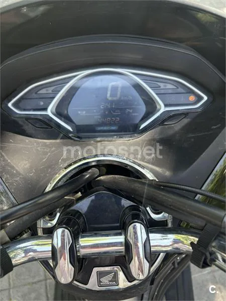 Honda PCX 125 – Vista 2