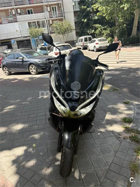 Honda PCX 125 – Vista 4
