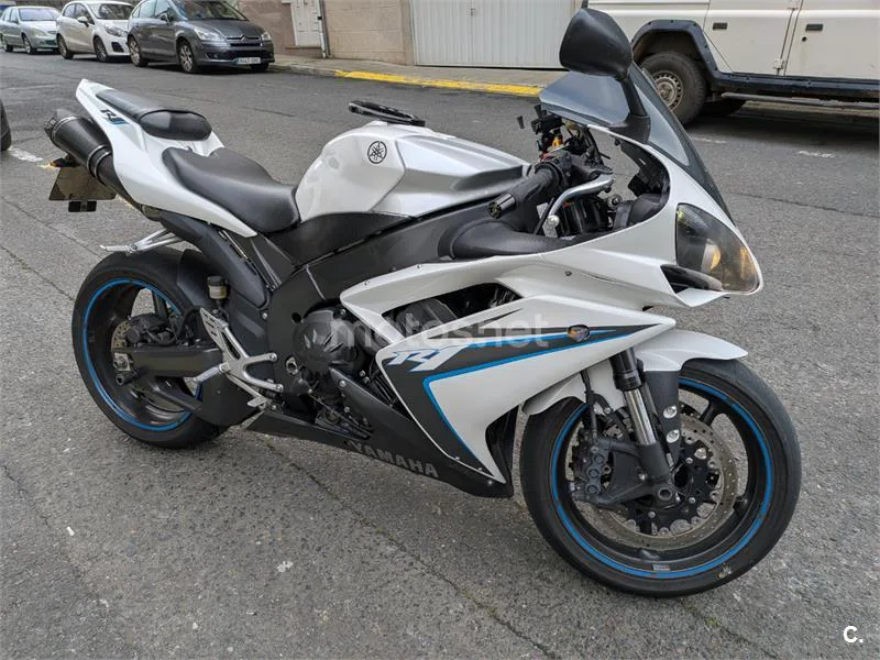Yamaha R1 – Vista 3