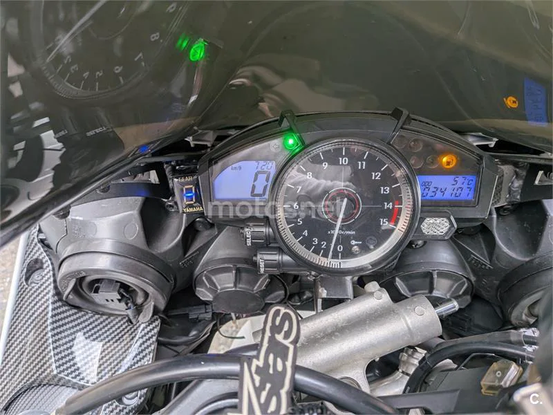 Yamaha R1 – Vista 4