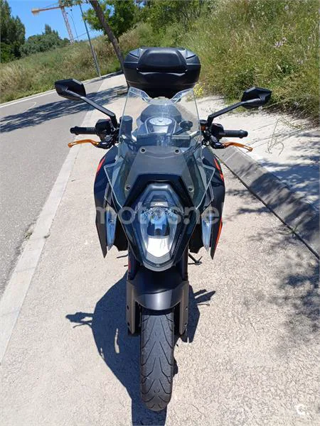 KTM 1290 Super Duke GT – Vista 2
