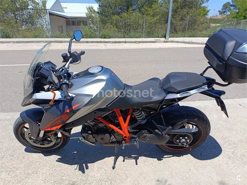 KTM 1290 Super Duke GT – Vista 3