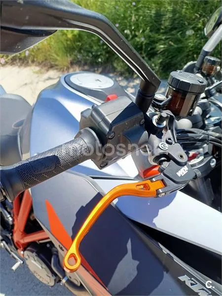 KTM 1290 Super Duke GT – Vista 6