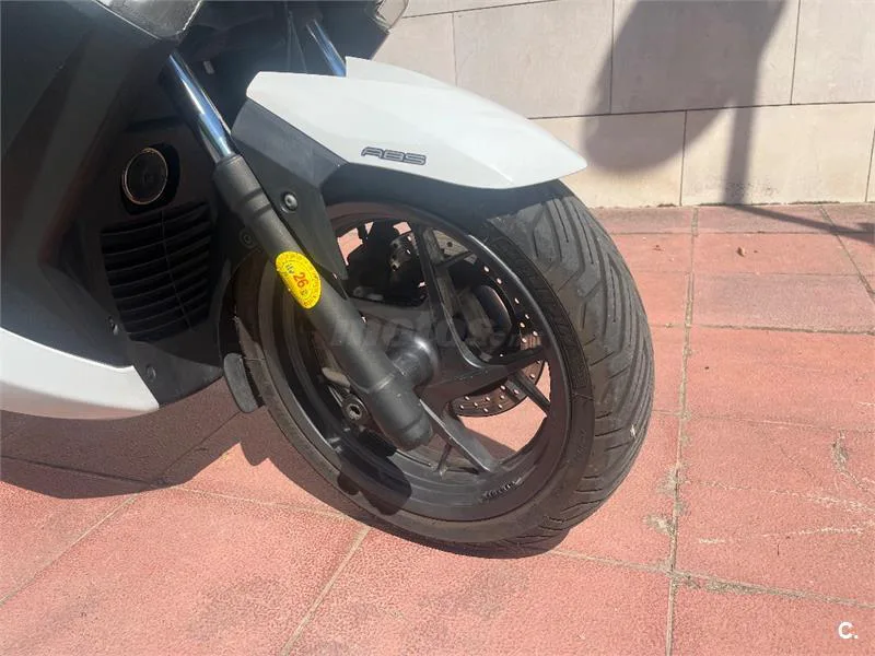 Yamaha XMAX 250 – Vista 4