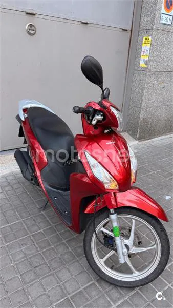 Honda Vision – Vista 3