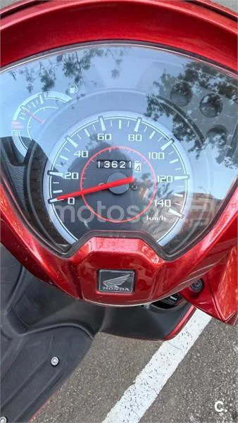Honda Vision – Vista 4