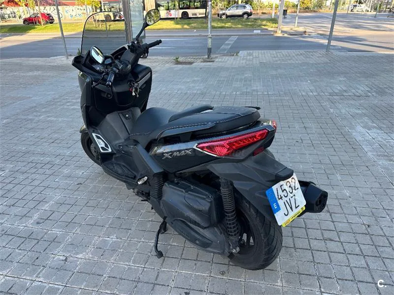 Yamaha XMAX 400 – Vista 2