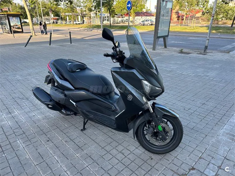 Yamaha XMAX 400 – Vista 3