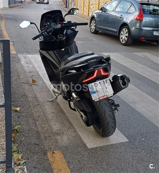 Kymco AK 550 – Vista 3