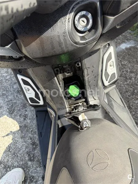Yamaha XMAX 400 – Vista 2