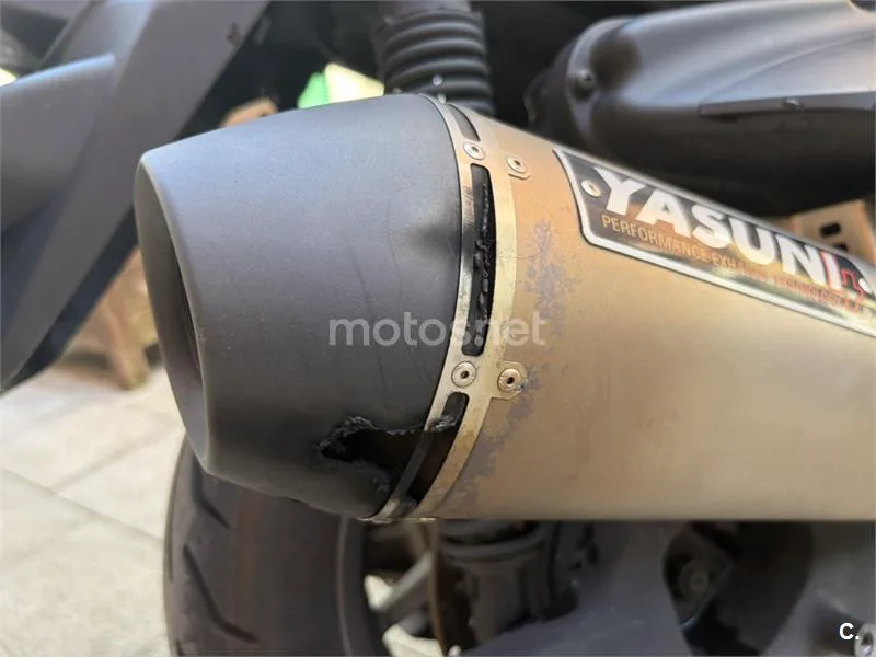 Yamaha XMAX 400 – Vista 14
