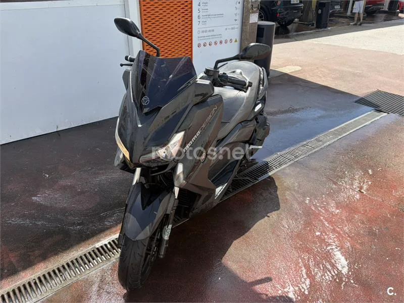 Yamaha XMAX 400 – Vista 3