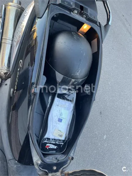 Piaggio Beverly 500 – Vista 12