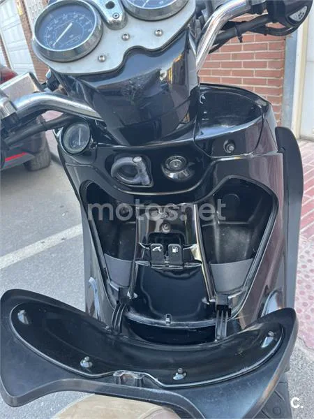 Piaggio Beverly 500 – Vista 14
