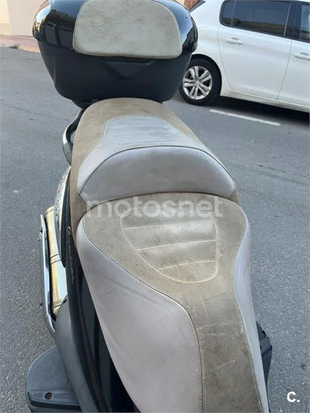 Piaggio Beverly 500 – Vista 15