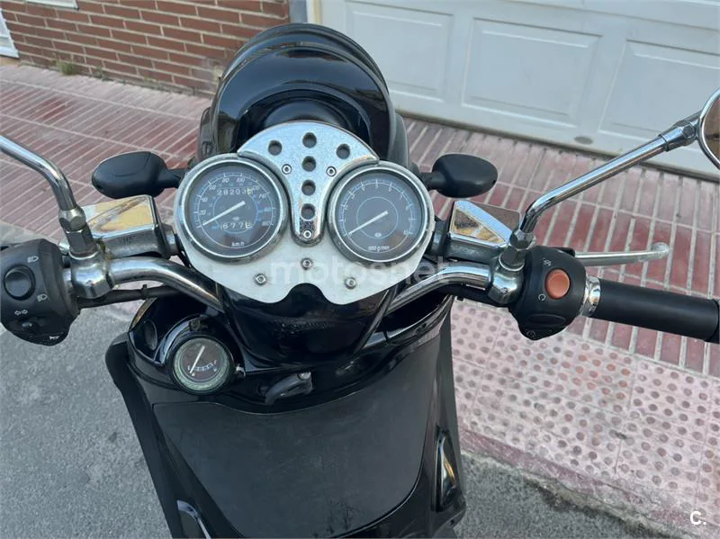 Piaggio Beverly 500 – Vista 6