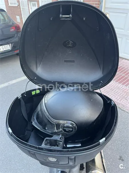 Piaggio Beverly 500 – Vista 9