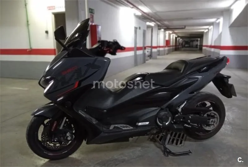 Yamaha TMAX 560 – Vista 3
