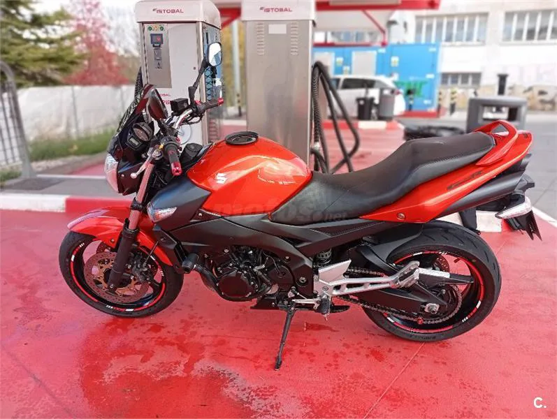 Suzuki GSR600 - Vista 3