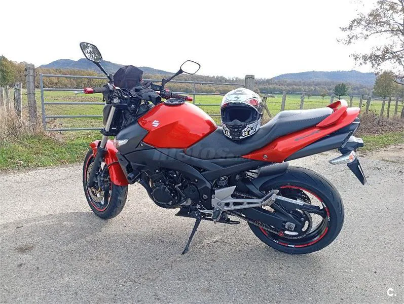 Suzuki GSR600 - Vista 6