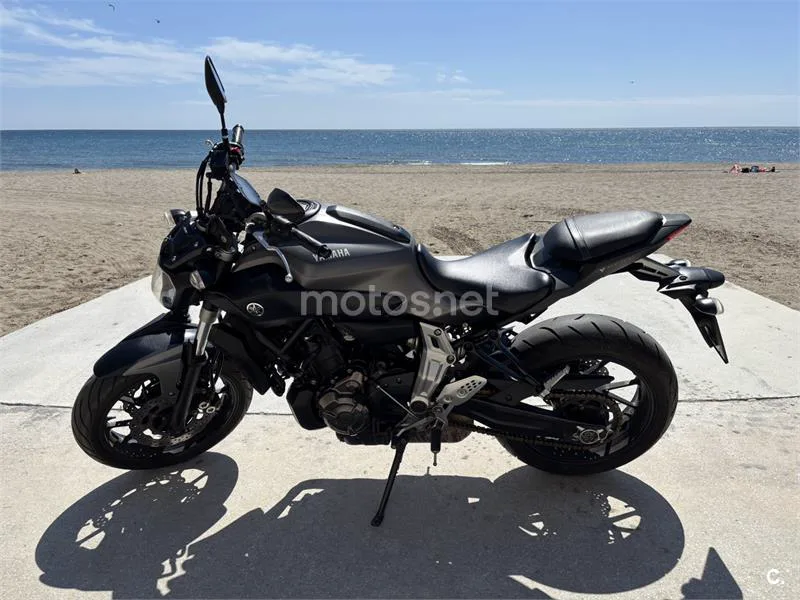 Yamaha MT-07 – Vista 6