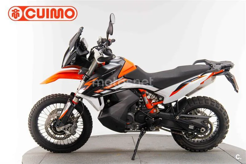 KTM 890 – Vista 8