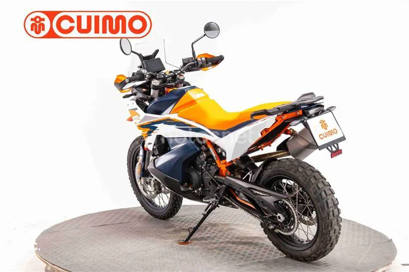 KTM 890 – Vista 13