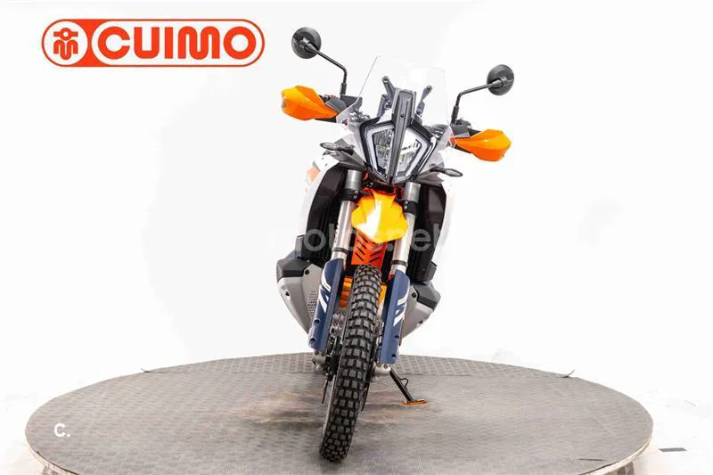 KTM 890 – Vista 20