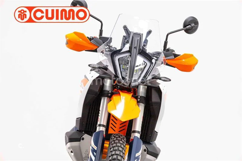 KTM 890 – Vista 21