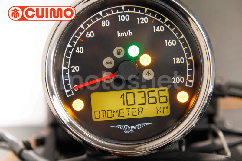 Moto Guzzi V7 III – Vista 24