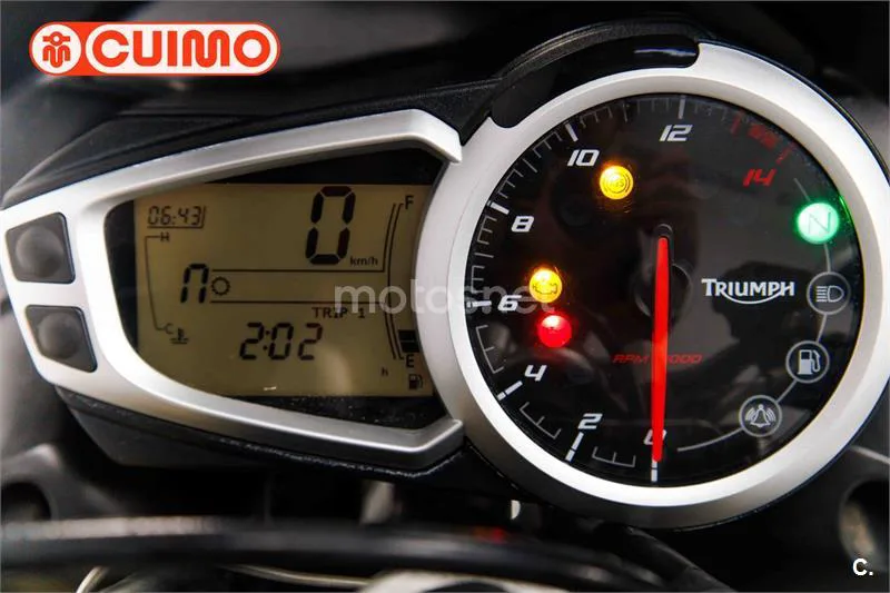 Triumph Street Triple – Vista 24