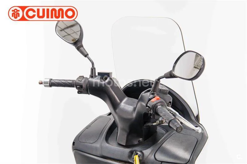 Suzuki Burgman 125 – Vista 15
