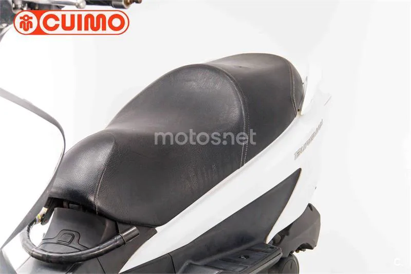 Suzuki Burgman 125 – Vista 22