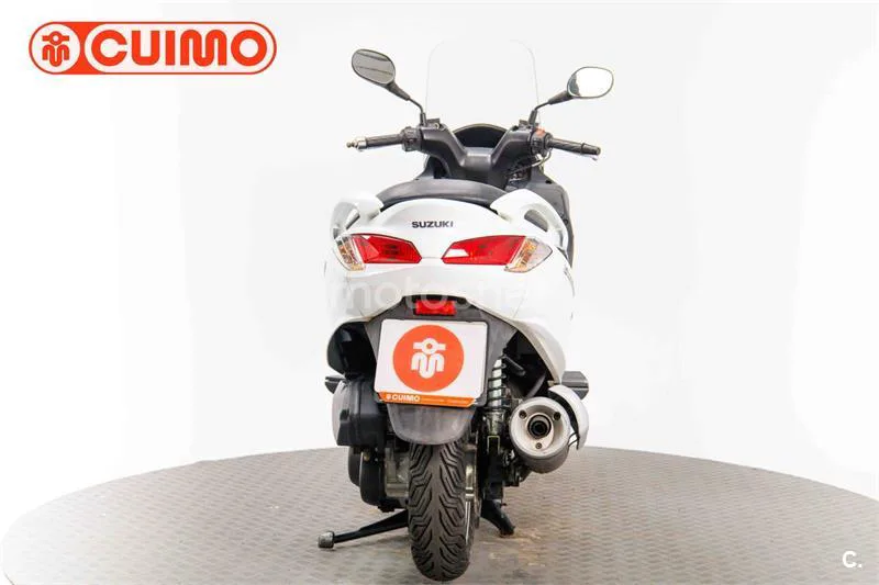 Suzuki Burgman 125 – Vista 5